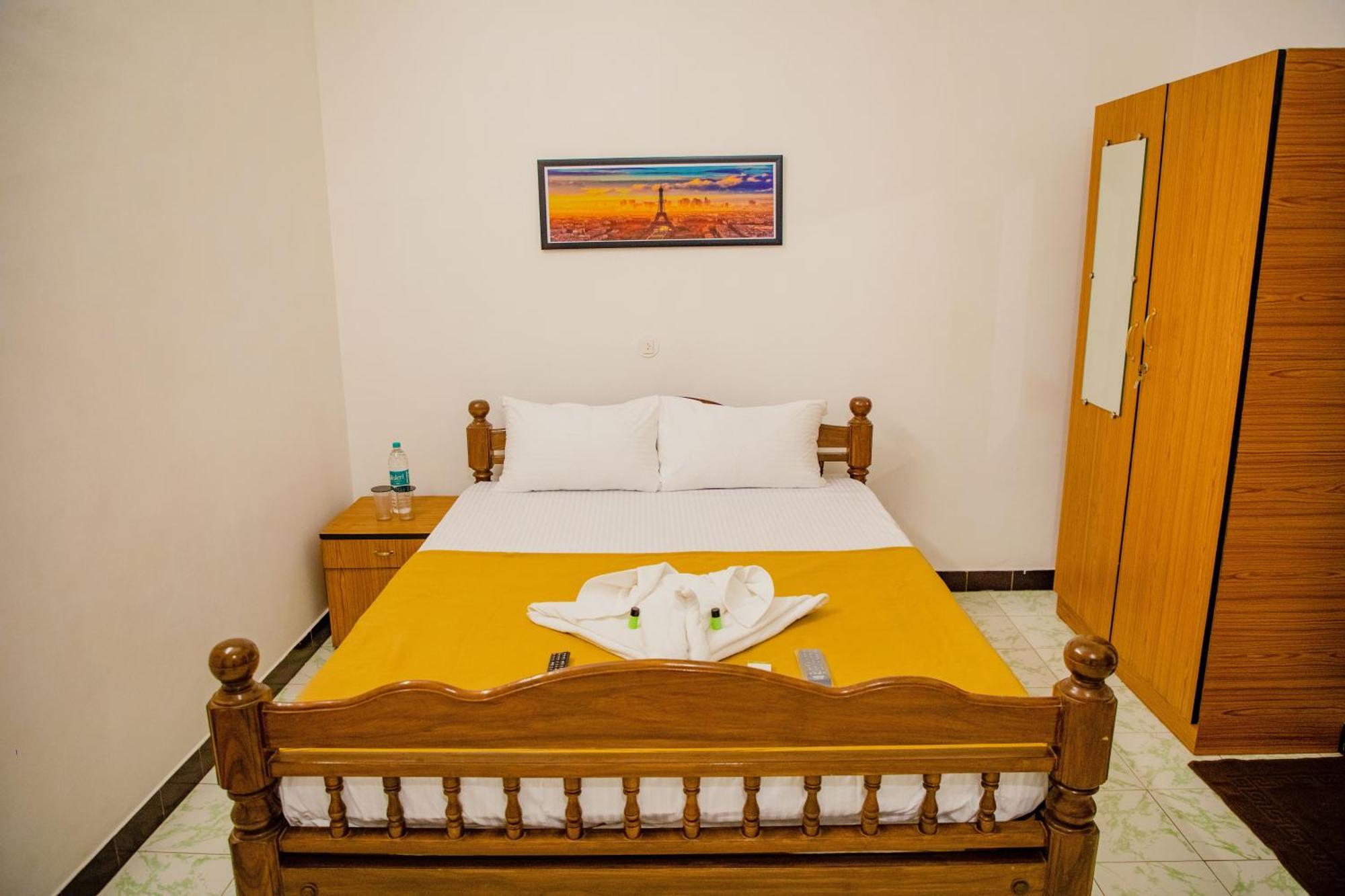 Maison Blanche Near Rock Beach Hotel Pondicherry Exterior foto