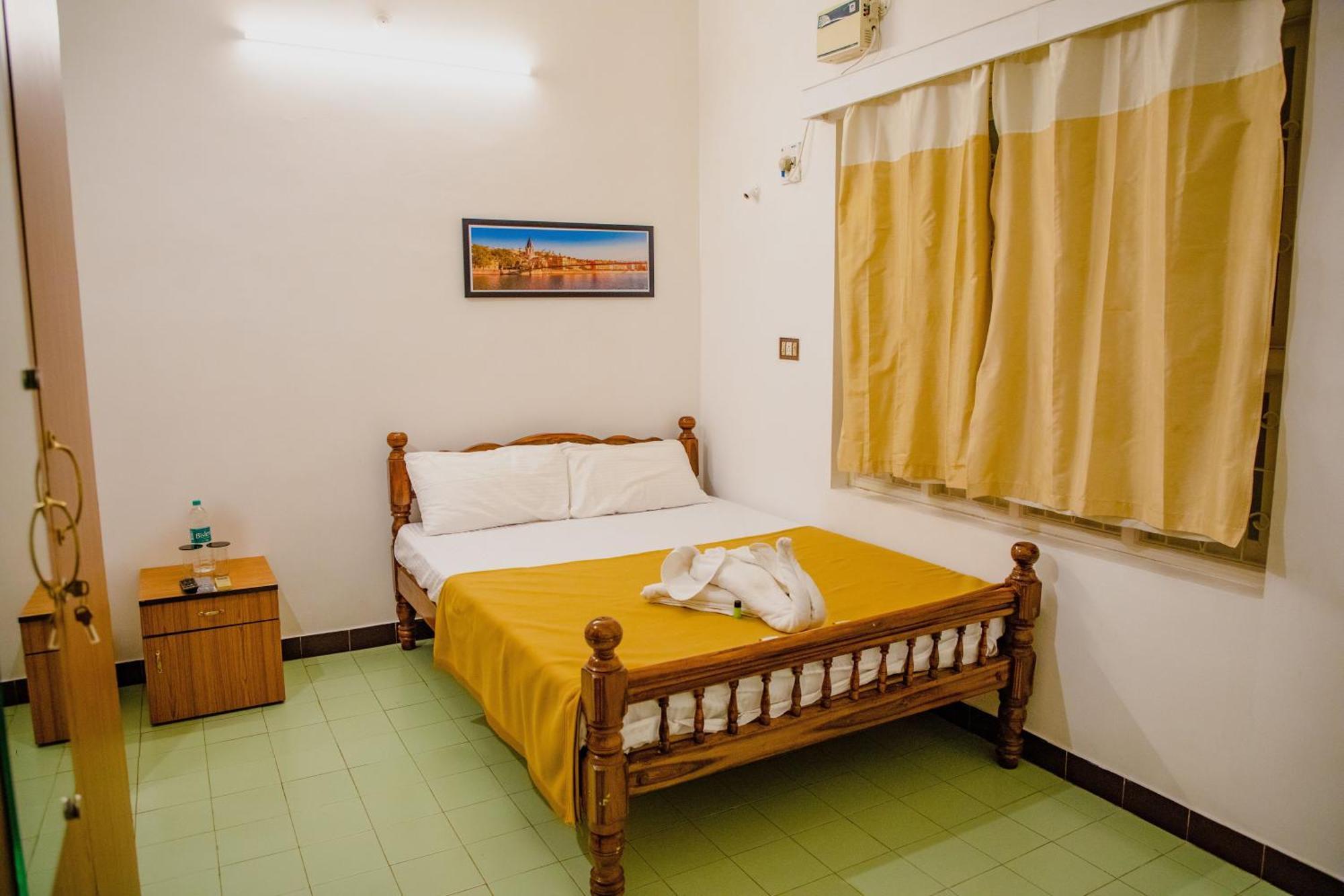 Maison Blanche Near Rock Beach Hotel Pondicherry Exterior foto