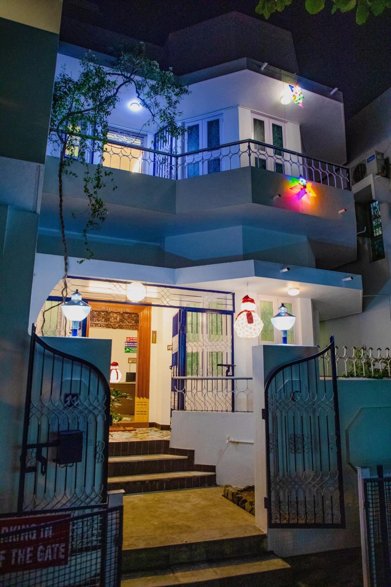 Maison Blanche Near Rock Beach Hotel Pondicherry Exterior foto
